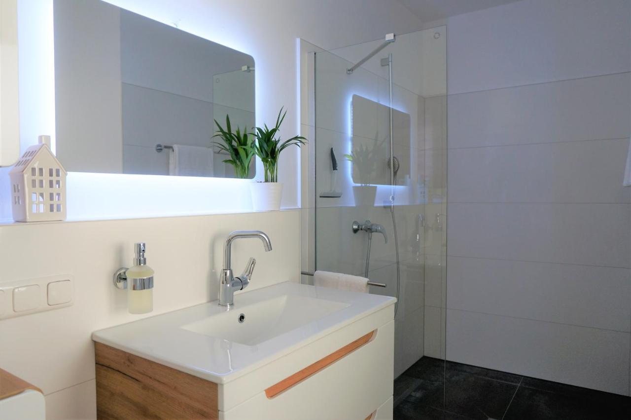 Mein Apartment, Stars Mit Balkon Und Klima Fuer Bis Zu 4 Personen 法兰肯塔尔 外观 照片