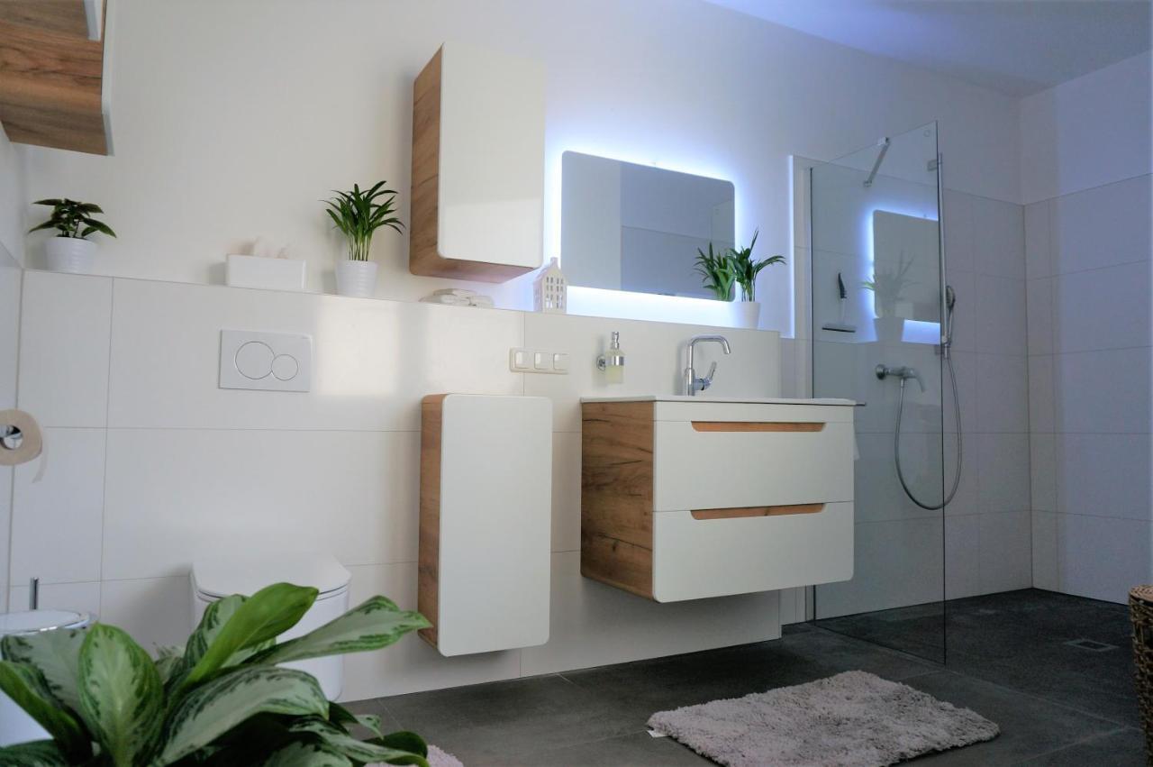 Mein Apartment, Stars Mit Balkon Und Klima Fuer Bis Zu 4 Personen 法兰肯塔尔 外观 照片