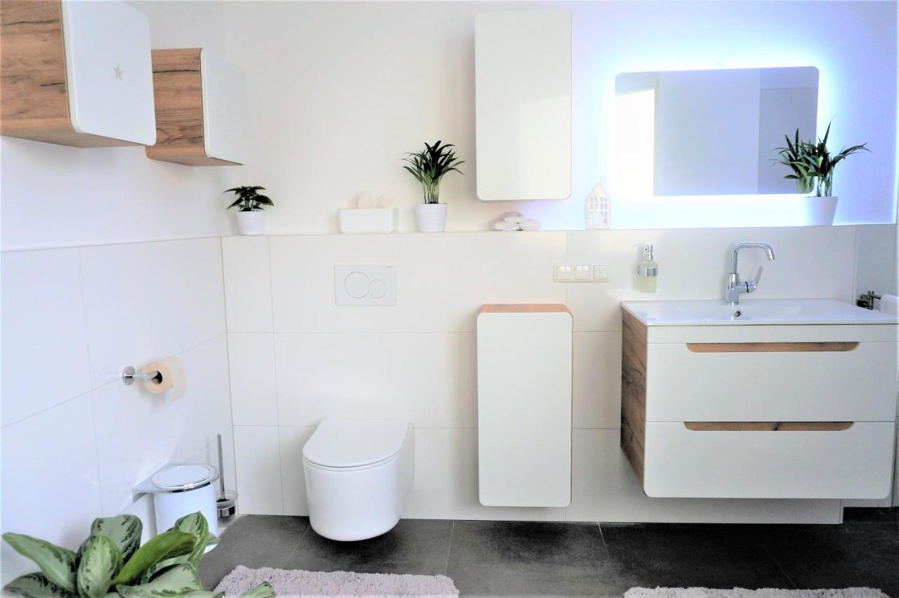Mein Apartment, Stars Mit Balkon Und Klima Fuer Bis Zu 4 Personen 法兰肯塔尔 外观 照片