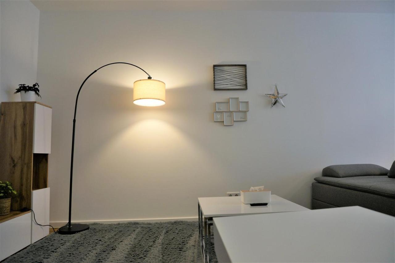 Mein Apartment, Stars Mit Balkon Und Klima Fuer Bis Zu 4 Personen 法兰肯塔尔 外观 照片